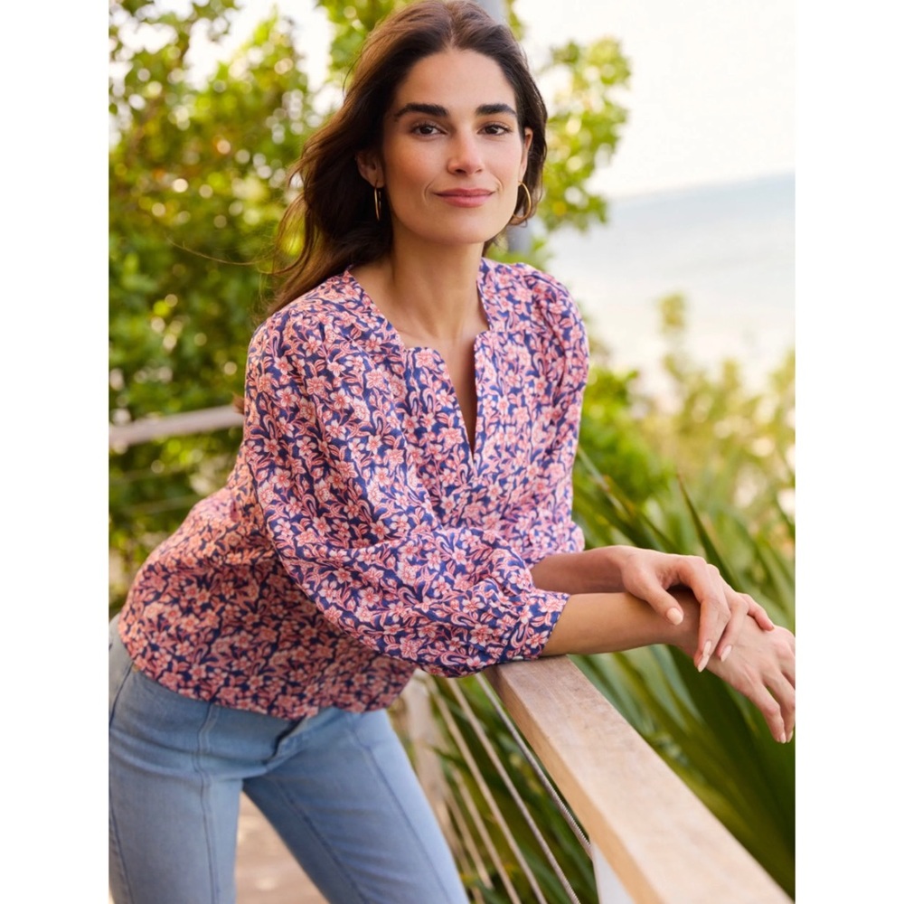 J. McLaughlin Navy and Red Georgette Floral Mini Botanica Blouse, Size XS